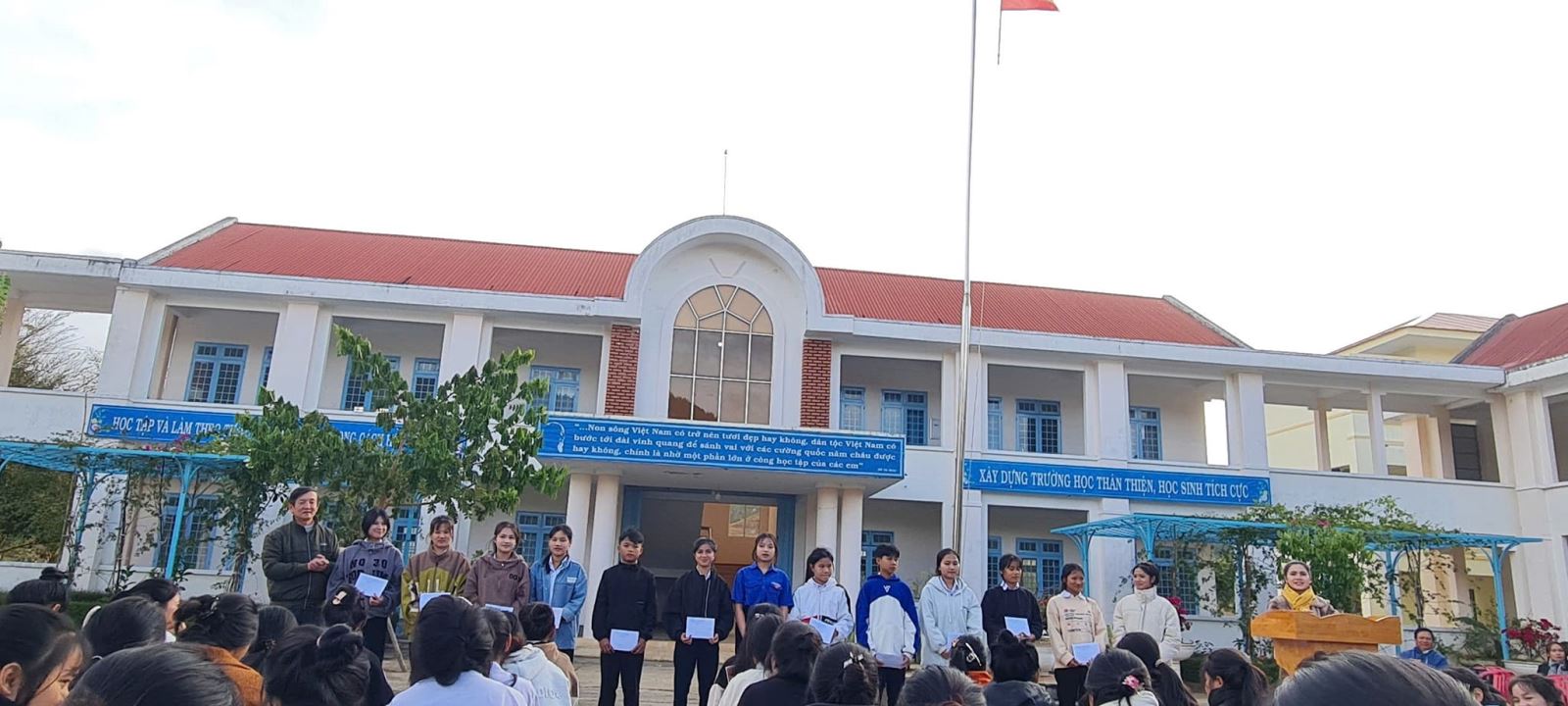 13 học sinh Đạt danh hiệu học sinh 3 tốt